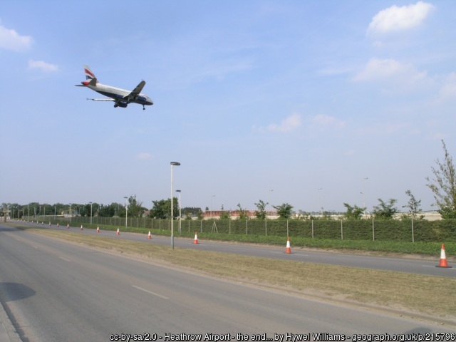 Aircraft coming in to land at Heathrow