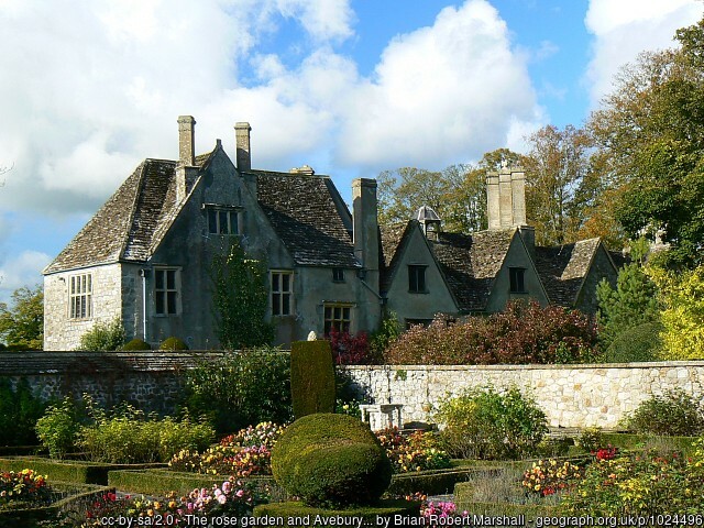 Avebury Manor and the rose garden