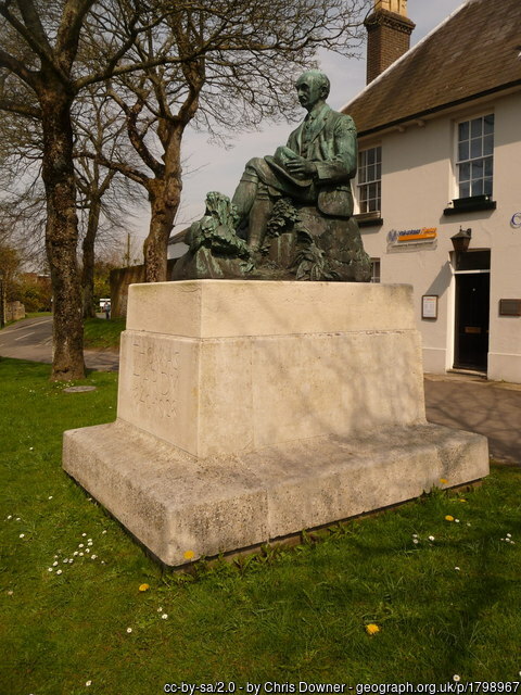 Statue of Thomas Hardy
