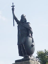 Wessex King Alfred's statue